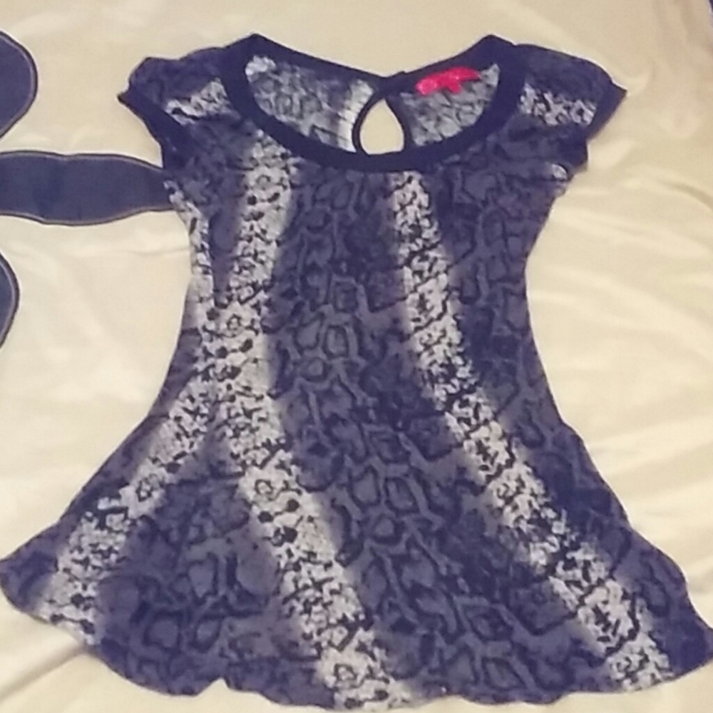 Woman's shirt